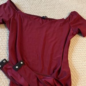 Windsor sweetheart neckline off the shoulder bodysuit